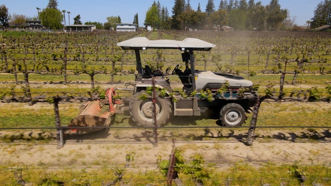 Tracteur autonome : Contribuer à la productivité des exploitations agricoles