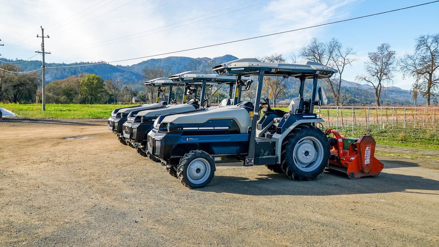 MT_Dec22_Constellation-TractorDeployment_155